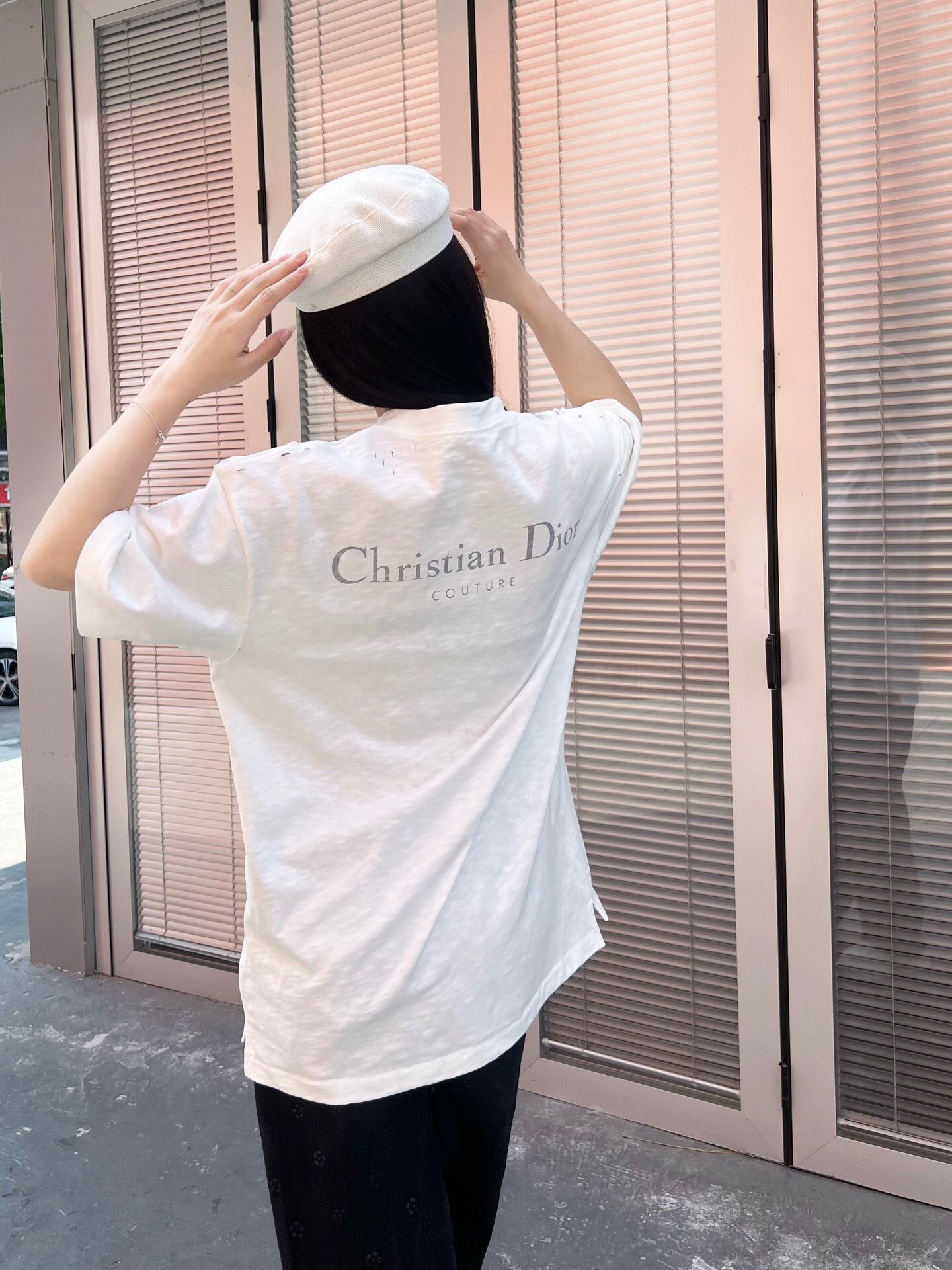 P229 dr小破洞字母印花短袖白色 · image 21