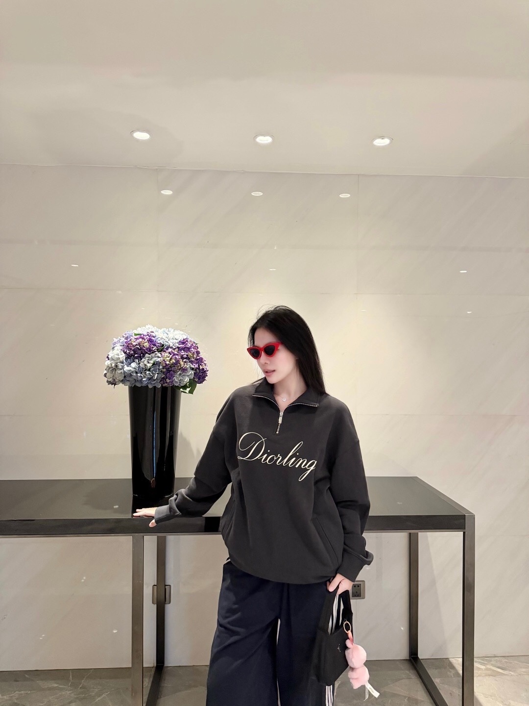 P389 CD字母植绒半拉链卫衣 · image 16