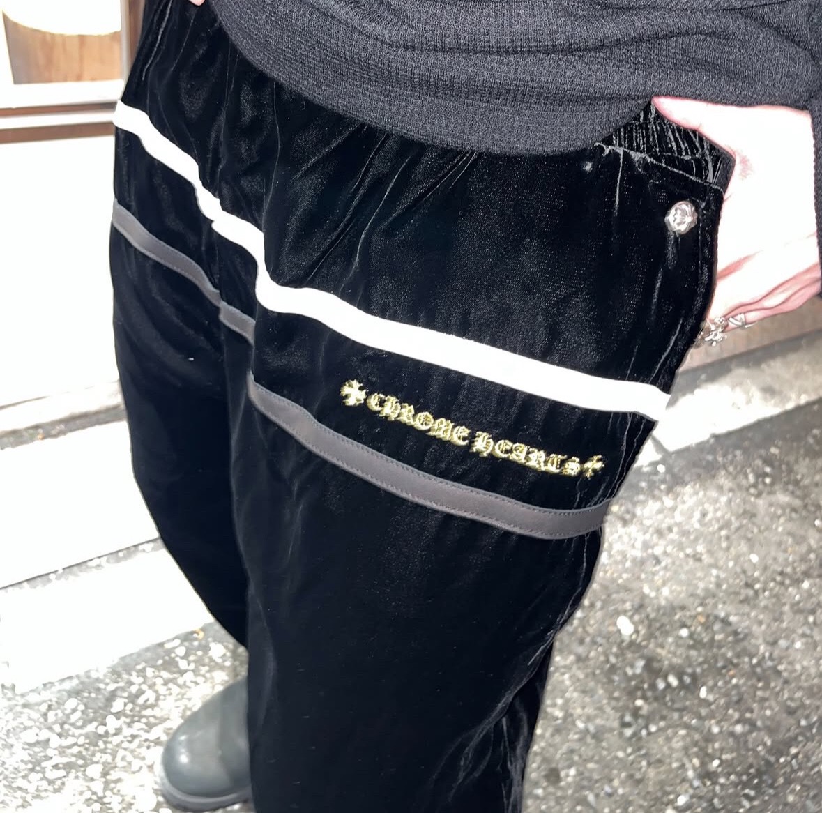 P689 Velvet pants · image 7