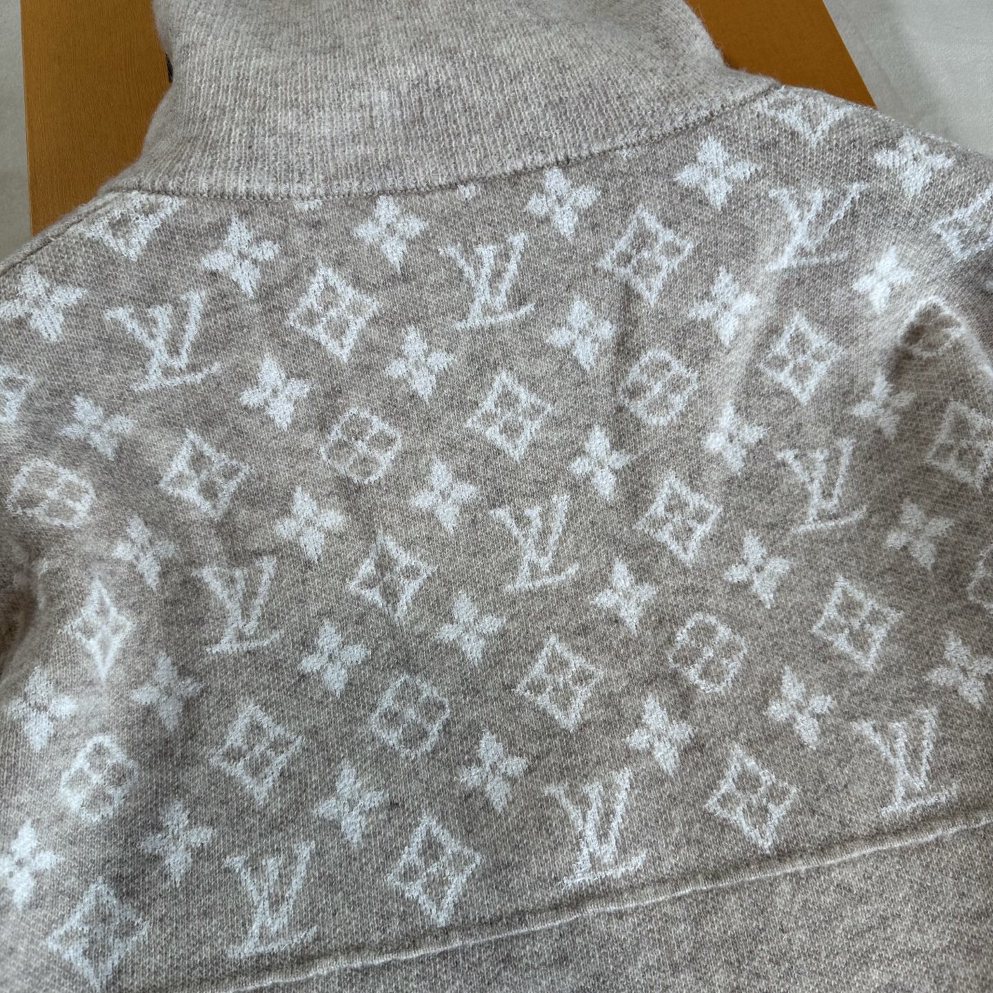 P669 Wool blend half zip sweater · image 9