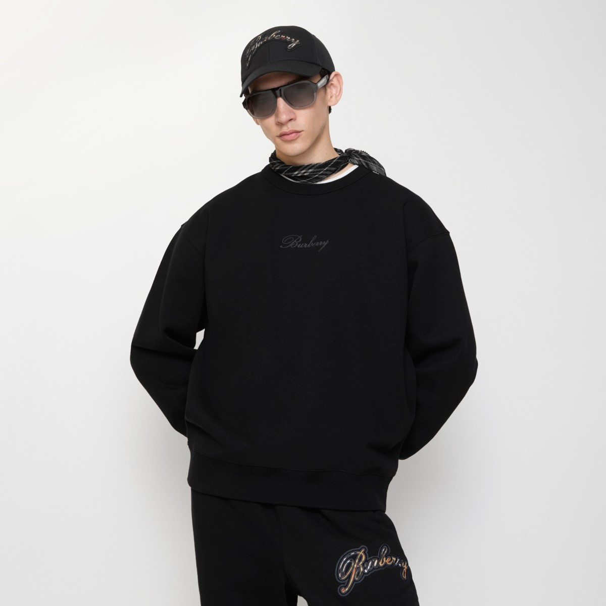 P339 Grid letter Sweater · image 20